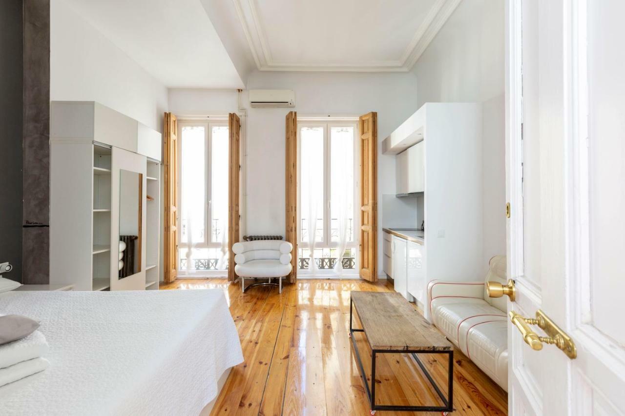 Apartamentos Matute 11 Madrid Dış mekan fotoğraf